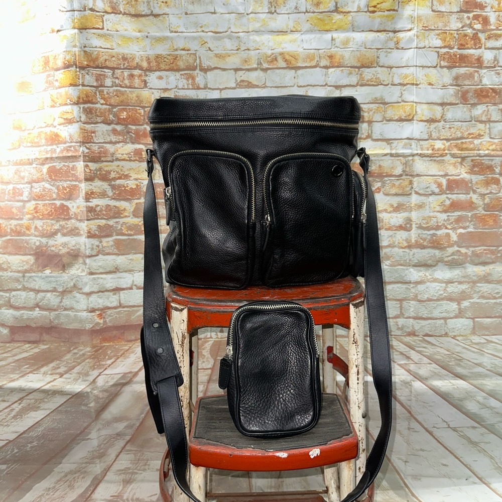 KENNETH COLE BLACK LEATHER SATCHEL